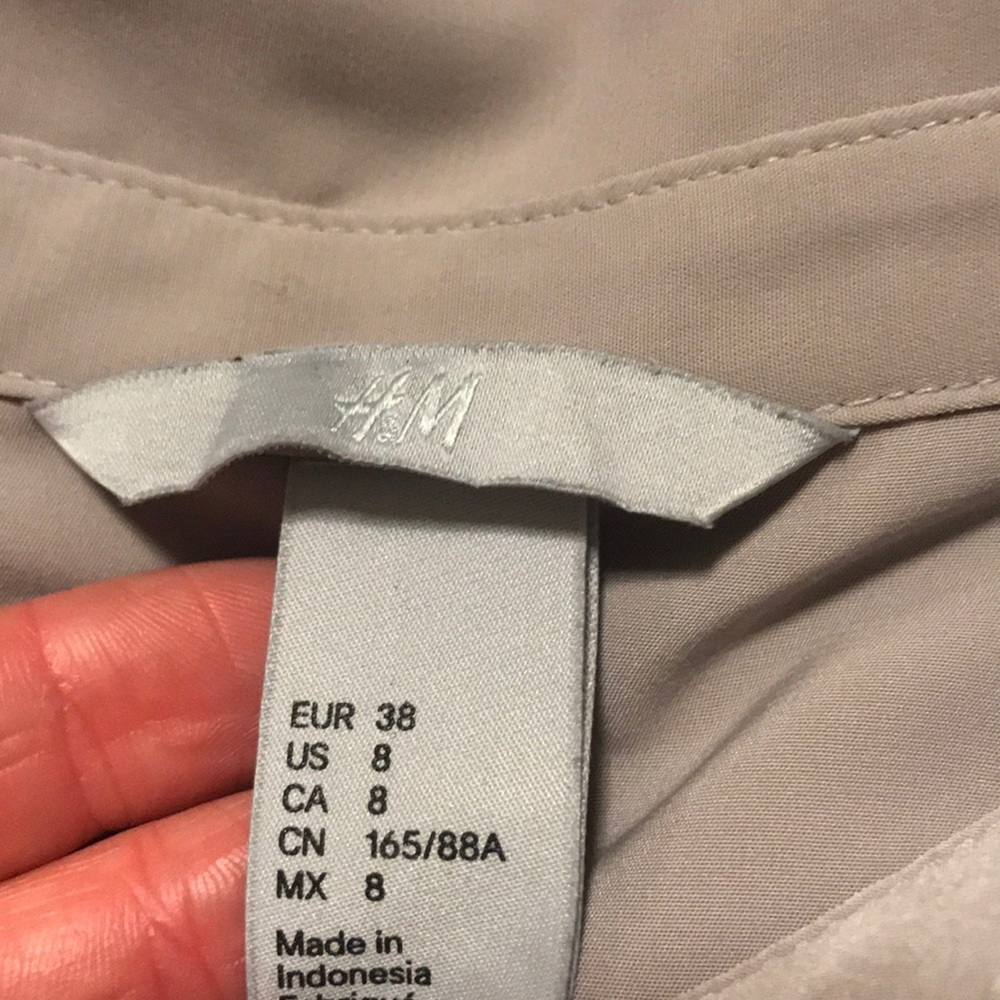 H&M blouse - Picture 2 of 3